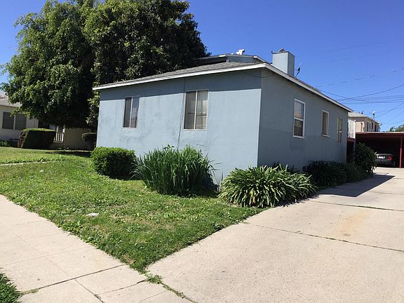 This is the street view. The unit is upstairs behind this unit.