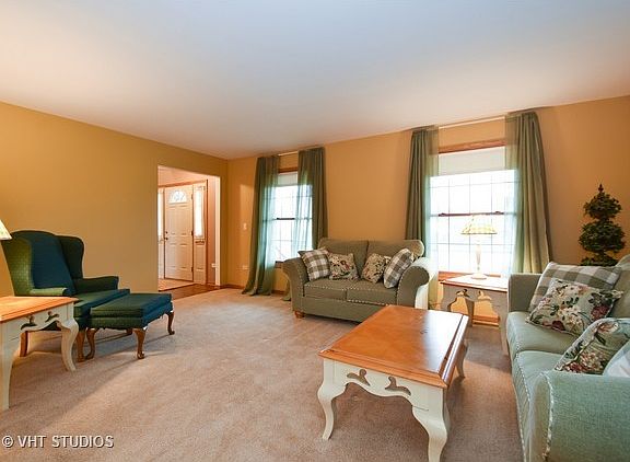 2nd image of 2867 Shannon Ln