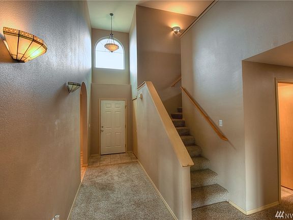 2nd image of 942 Gina Ct SE