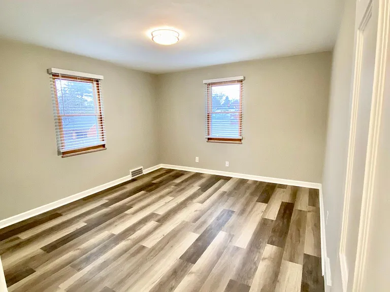 3303 Rocky River Dr — Photo 14