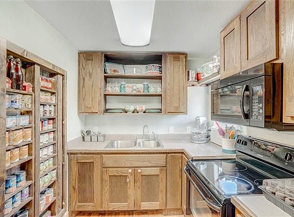 2nd image of 7588 Blanchard Way