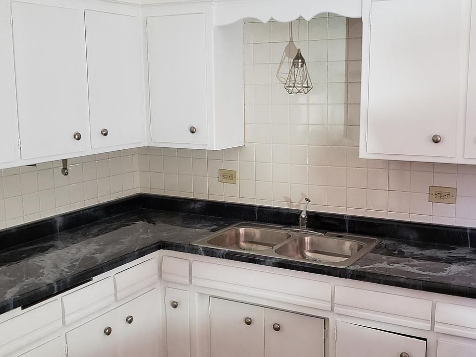 1st image of 5755 W Diversey Ave APT 103