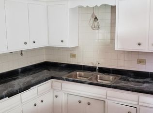 5755 W Diversey Ave APT 103, Chicago, IL 60639