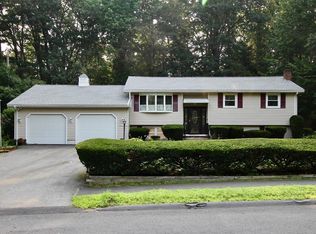 2 Blossom Dr, Billerica, MA 01821