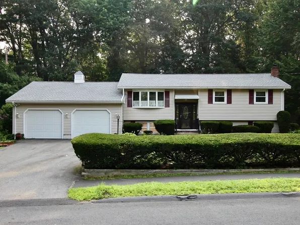 2 Blossom Dr, Billerica, MA 01821
