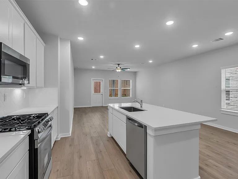 8442 Sweet Cherry Ln — Photo 14
