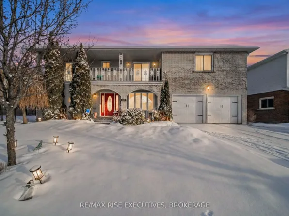 526 Canterbury Cres, Kingston, ON K7M 6X1