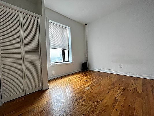 5th image of 29 E 17th St APT 314