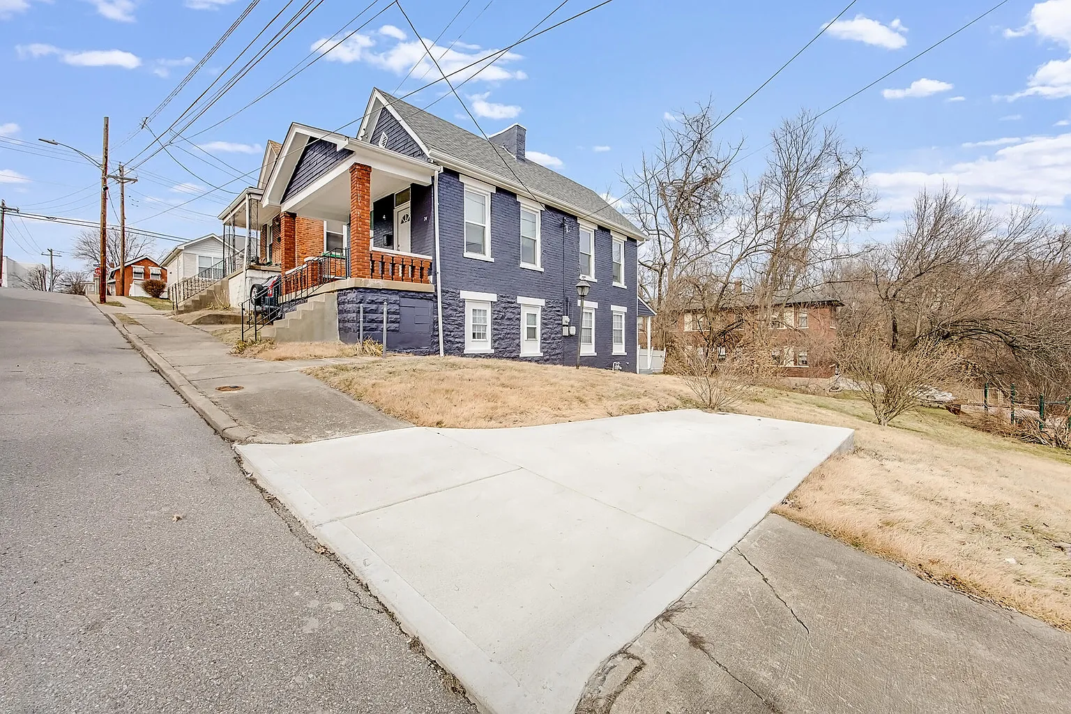 74 18th St photo 1