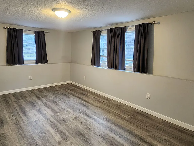 62 Hovey Rd — Photo 10