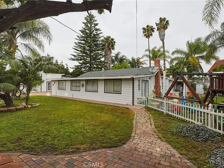 24092 Gemwood Dr — Photo 16