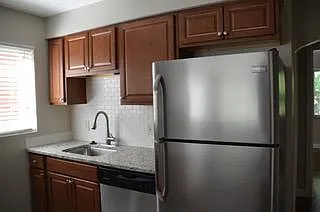 Fridge has automatic ice maker