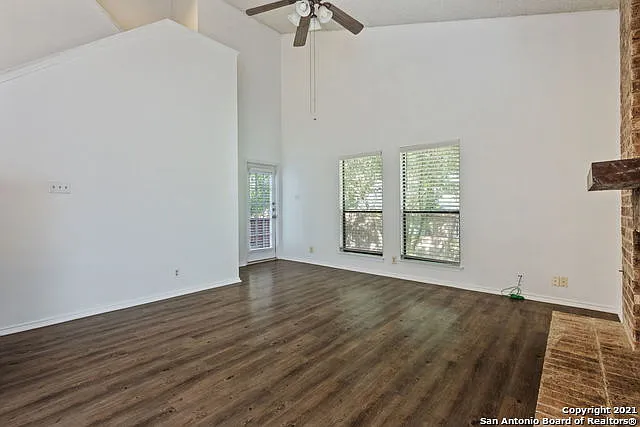 6406 Brook Cv — Photo 7