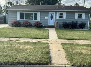 1414 E 16th St, Hibbing, MN 55746