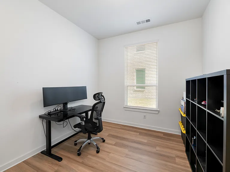 635 Brockwell Bnd — Photo 18