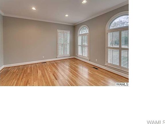 3rd image of 410 Pinnacle Dr