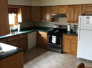 41 Kossuth St FLOOR 2, Newark, NJ 07105