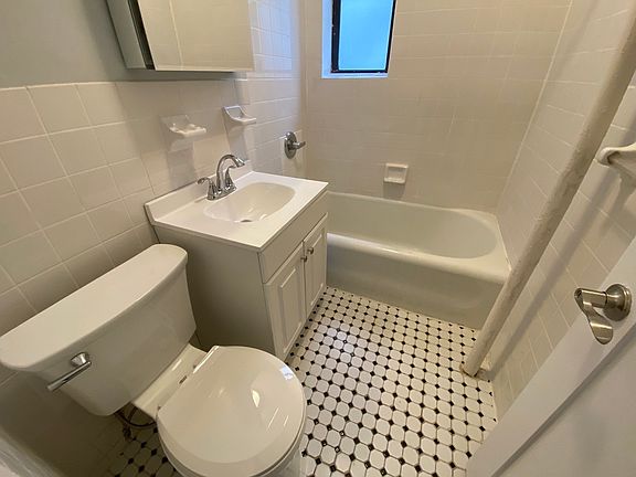 5th image of 24-52 44th St #6C