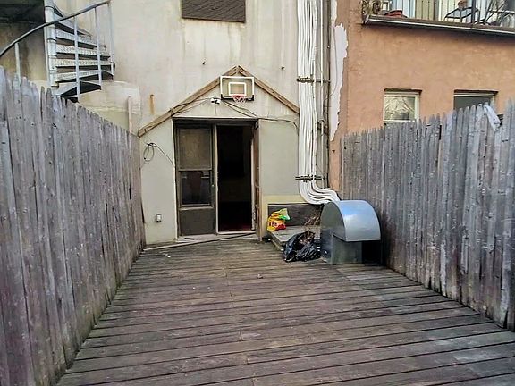 3rd image of 134 9th Ave #2Y