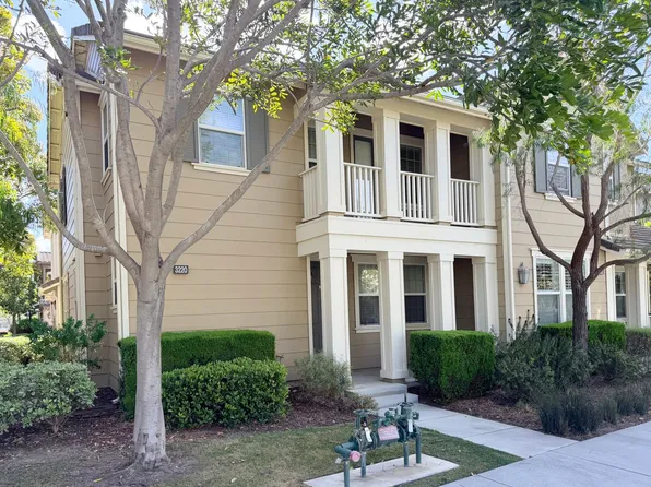 3220 London Ln, Oxnard, CA 93036