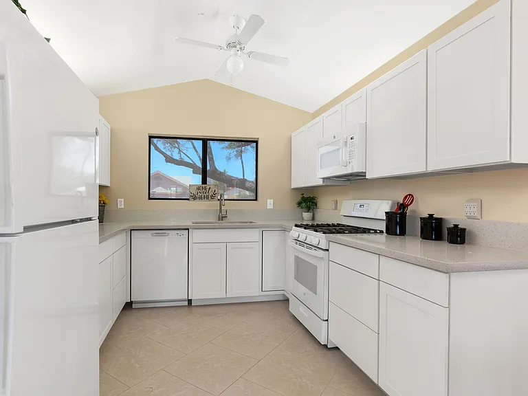 4979 W Condor Dr — Photo 5