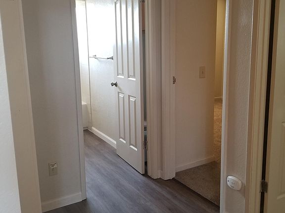 4th image of 525 N Gratton Ave