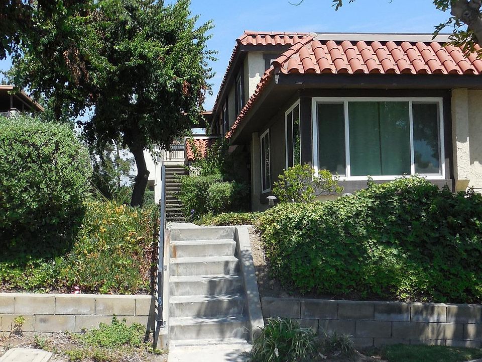 1st image of 934 Cabrillo Dr #C