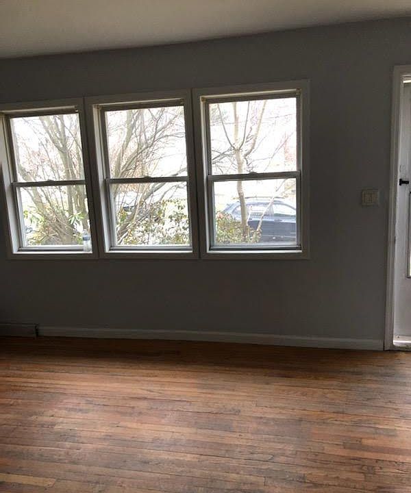 2nd image of 467 Summit Ave #2