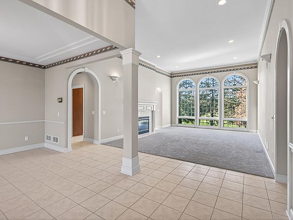 4th image of 3532 Rae Ln