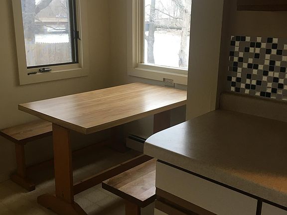 dinette area in kitchen
