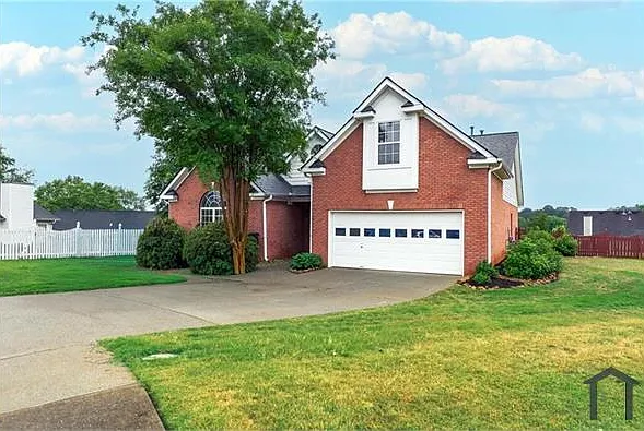 193 April Ridge Ln — Photo 1