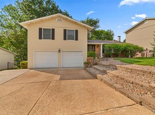 1008 Picardy Ln, Saint Charles, MO