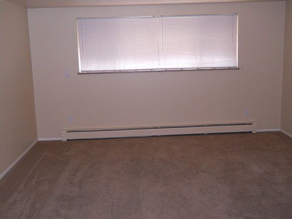3rd image of 918 S Pennsylvania St #108