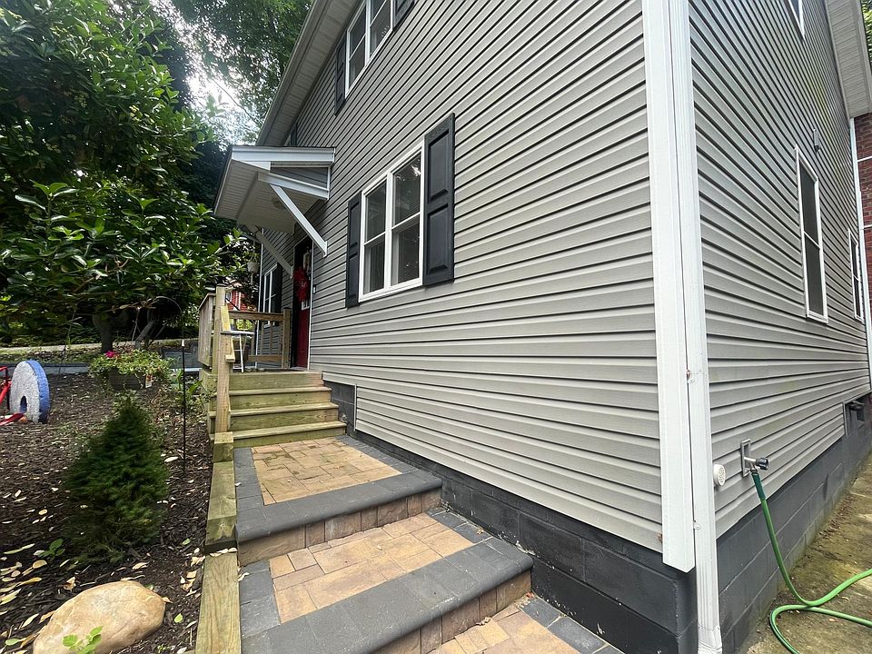 2nd image of 108 Fruita St
