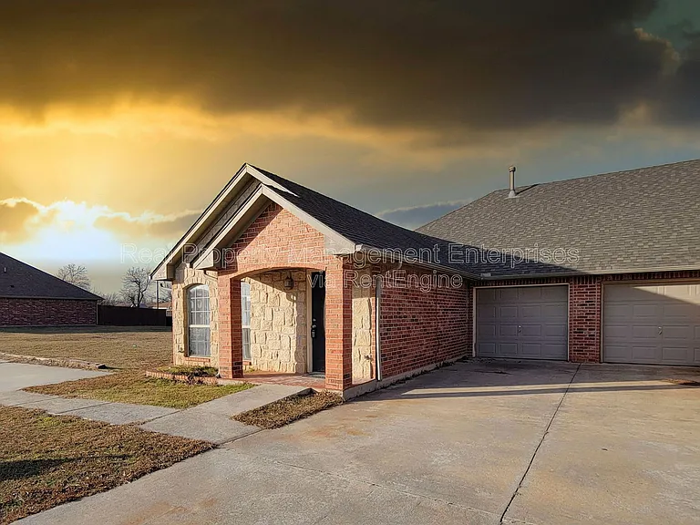 4701 Castle Bay Cv — Photo 15