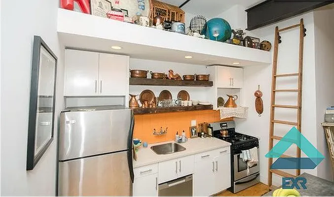 Rented by EXR | media 33