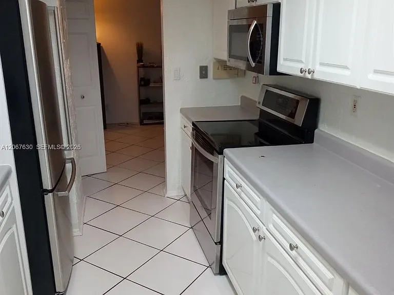 2700 Riverside Dr #108B — Photo 4