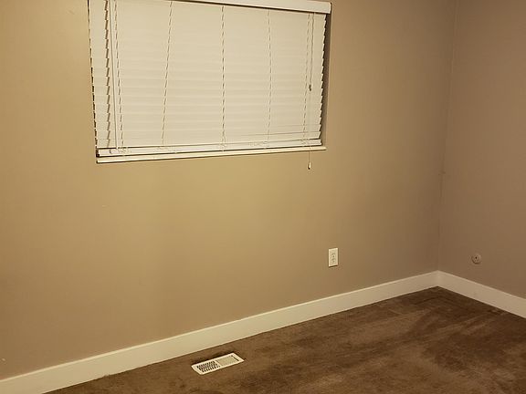 3rd image of 1441 S 200 E APT 3