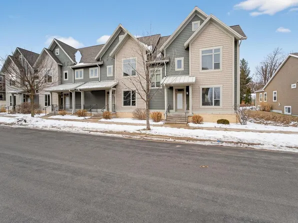 2817 No Oaks Ridge, Fitchburg, WI 53711