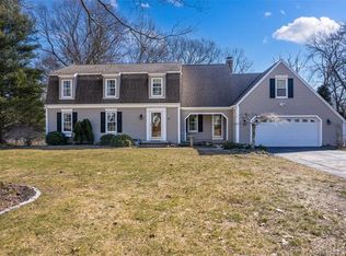49 Beacon Hill Dr, Waterford, CT 06385