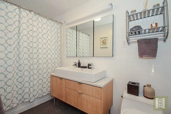 Rented by Halstead Real Estate | media 2