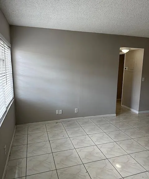 1004 Twin Lakes Dr #1004 — Photo 4