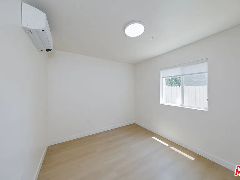 233 N Chicago St — Photo 9