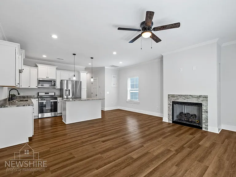 Townes at Converse Luxury Townhomes — Photo 69