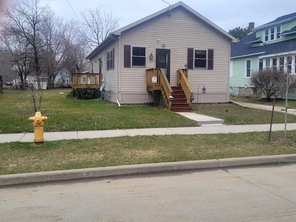 45 Lake St, Oshkosh, WI 54901