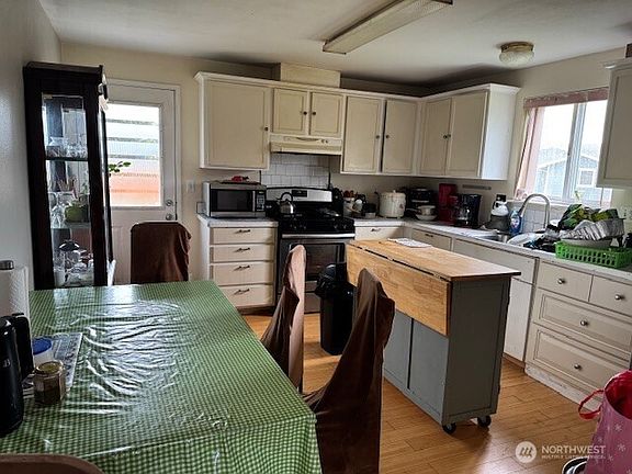 4th image of 5338 Shields Road