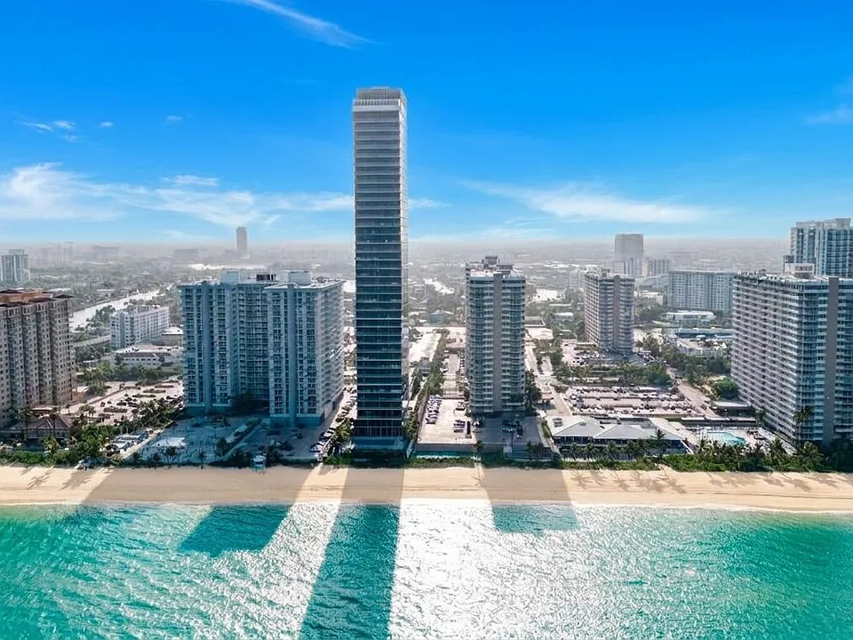 1980 S Ocean Dr #15L