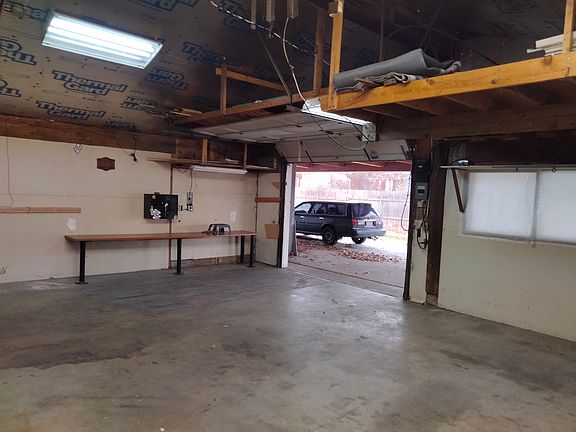 5th image of 2020 S Curtis Rd #1