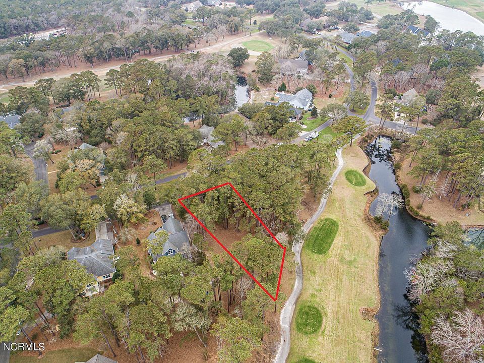 1st image of 240 Clubhouse Drive SW