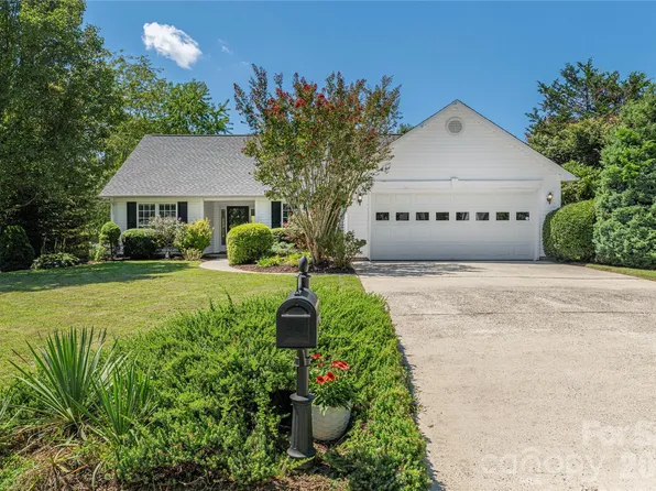 328 Planters Creek Rd, Fletcher, NC 28732